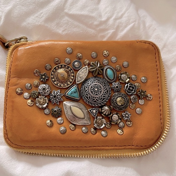 Campmaggi Bella DiNotte I Cognac Leather w/Studs Wallet - Picture 5 of 7